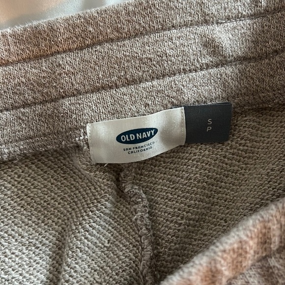 Old navy pants - sweat pants - tan - size small - Picture 3 of 3
